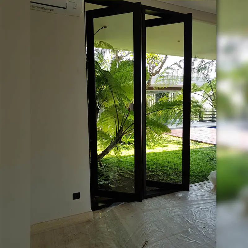 Detail Project Pintu Kaca Lipat Kayu Villa Puncak Tidar Malang