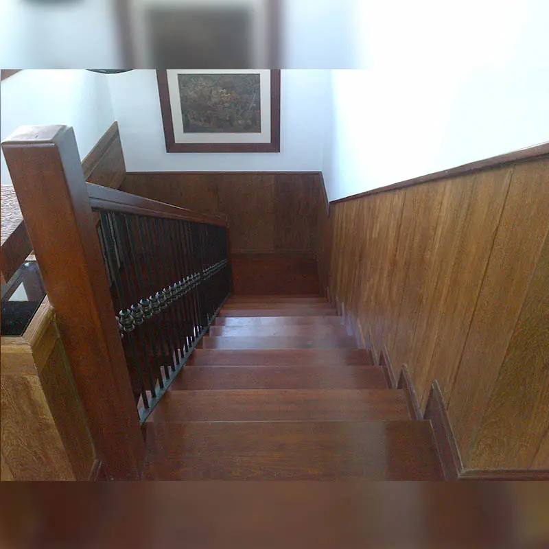 Detail Anak Tangga Dan Railling Kayu Villa Selecta Batu