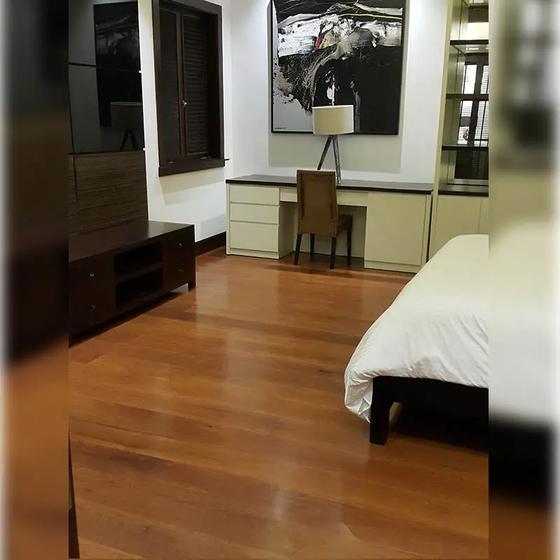 Project Flooring Kayu Kamar Villa Selecta Batu
