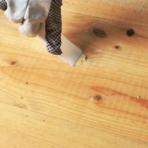 Cara Mudah Merawat Kusen Kayu